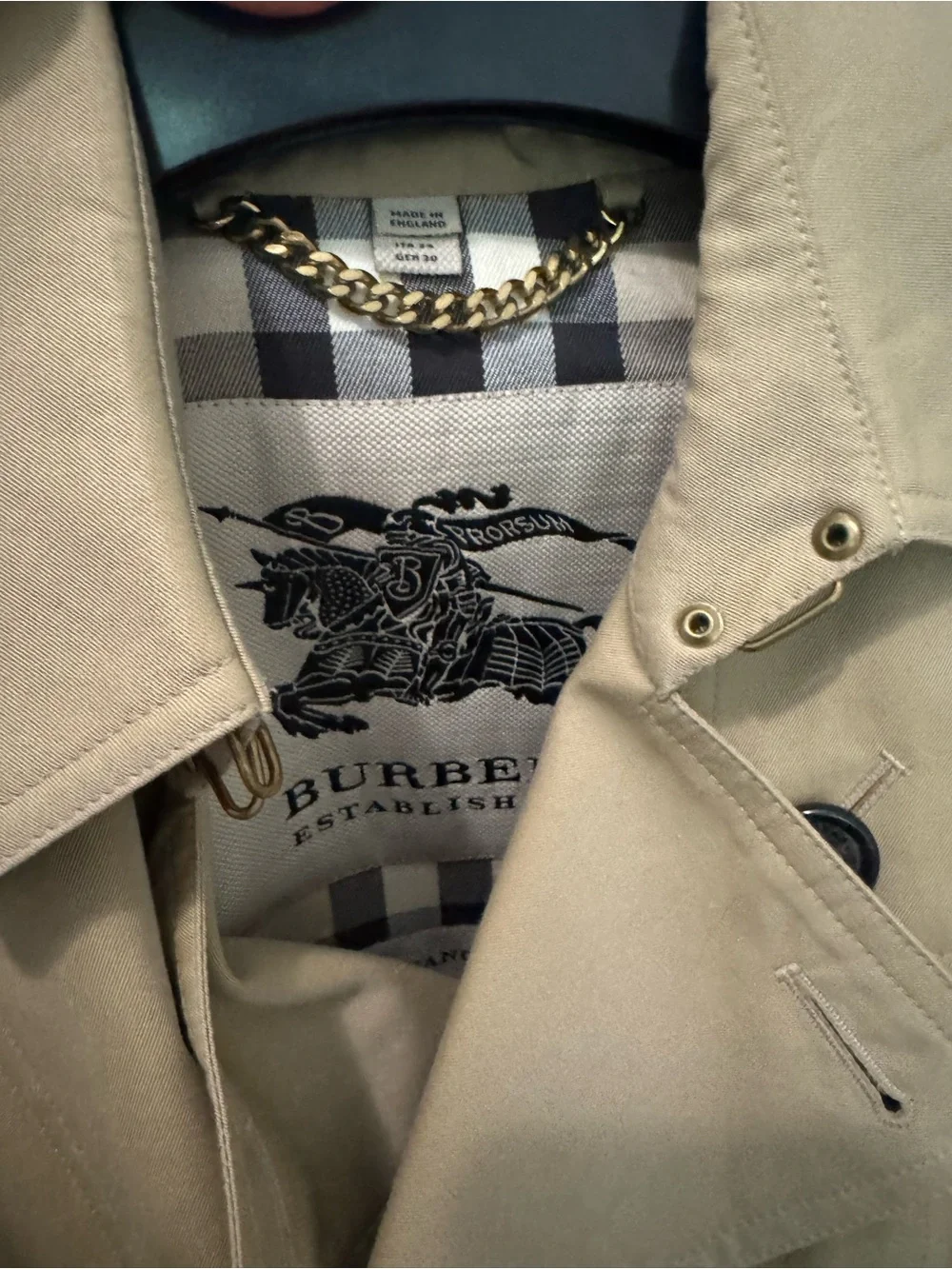 Burberry Khaki Trench Coat with Checked Lining and Gold Chain - Picture 3 of 7